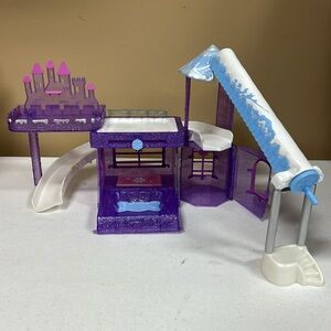 Polly Pocket Snow Cool hotel play set